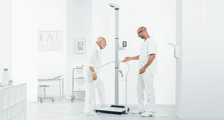 seca Scale-up Ultra - Integrationsfähige Ultraschall-Messstation mit ID-Display und Stehhilfe #2